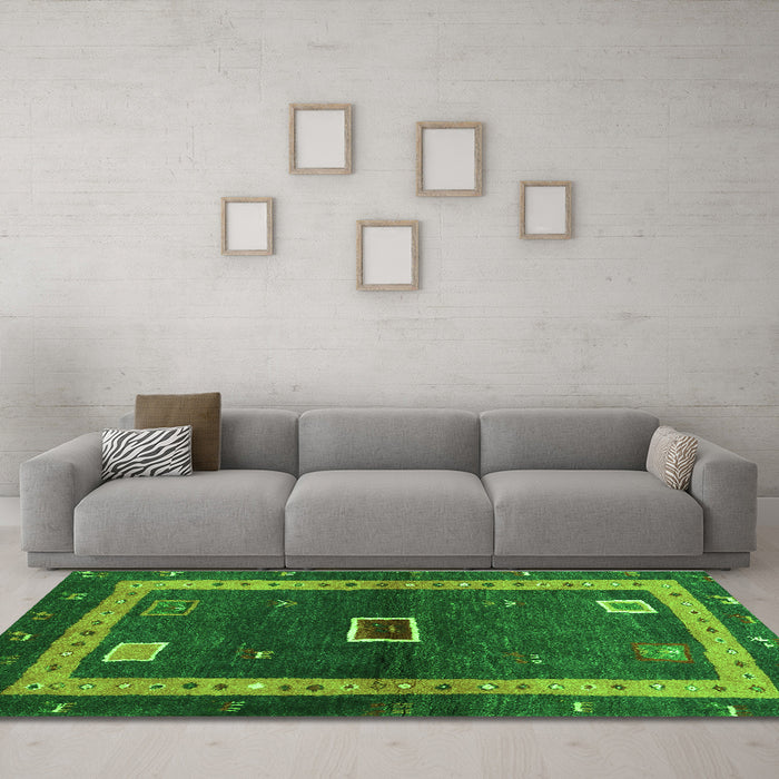 Machine Washable Abstract Green Contemporary Area Rugs in a Living Room,, wshcon2883grn