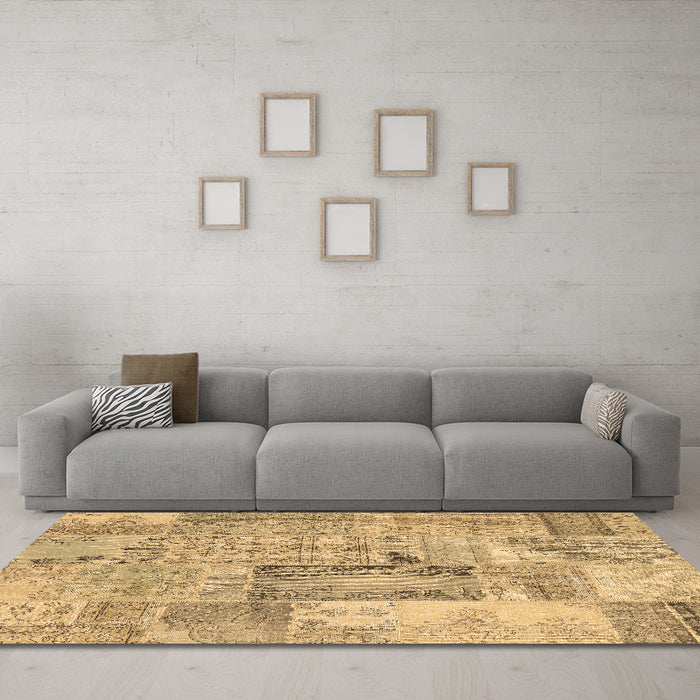 Machine Washable Patchwork Brown Transitional Rug in a Living Room,, wshcon2886brn