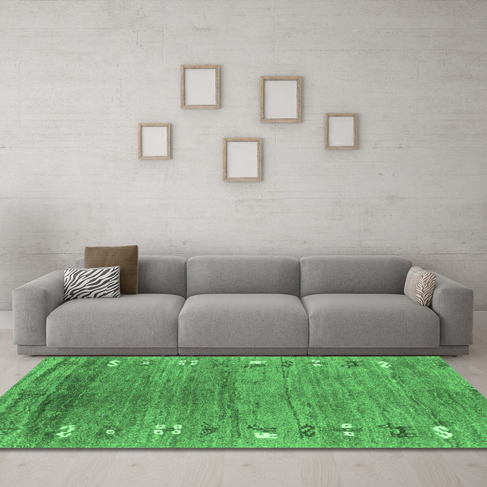 Machine Washable Abstract Emerald Green Contemporary Area Rugs in a Living Room,, wshcon2897emgrn