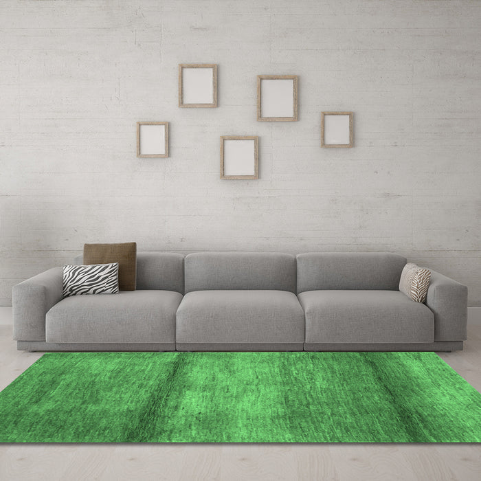 Machine Washable Abstract Emerald Green Contemporary Area Rugs in a Living Room,, wshcon2901emgrn