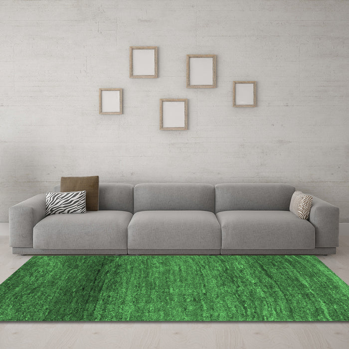 Machine Washable Abstract Emerald Green Contemporary Area Rugs in a Living Room,, wshcon2902emgrn