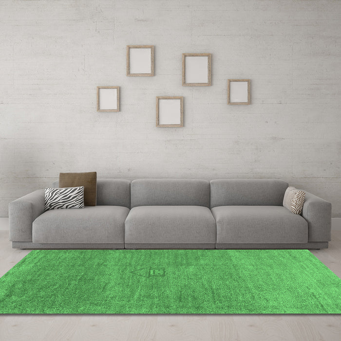 Machine Washable Abstract Emerald Green Contemporary Area Rugs in a Living Room,, wshcon2903emgrn