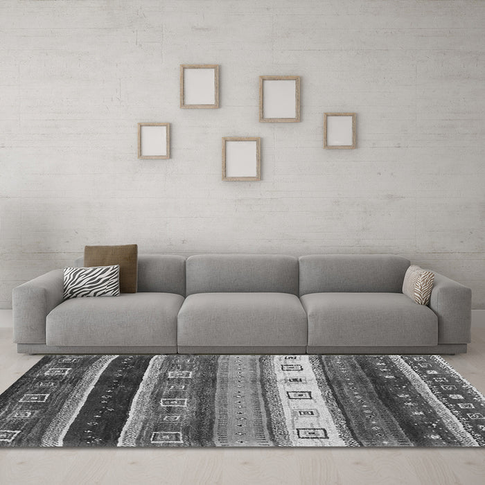 Machine Washable Abstract Gray Contemporary Rug in a Living Room,, wshcon2905gry