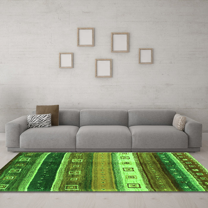 Machine Washable Abstract Green Contemporary Area Rugs in a Living Room,, wshcon2905grn