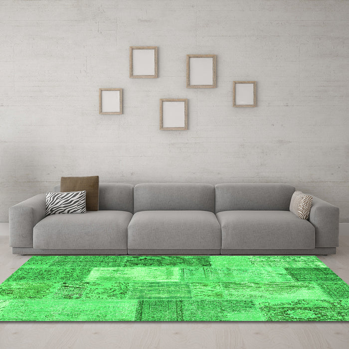 Machine Washable Patchwork Green Transitional Area Rugs in a Living Room,, wshcon2907grn
