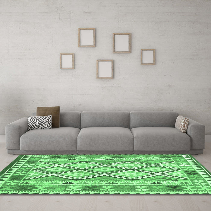 Machine Washable Southwestern Emerald Green Country Area Rugs in a Living Room,, wshcon2919emgrn