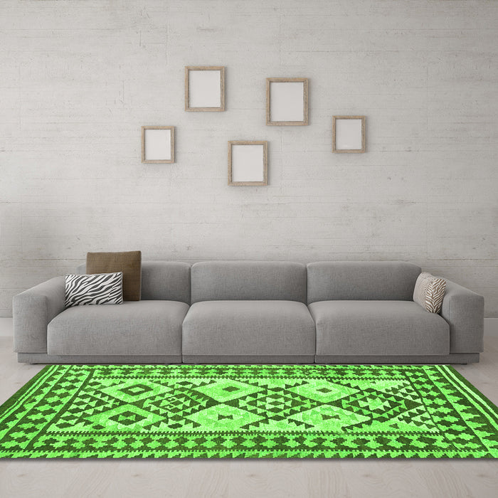 Machine Washable Southwestern Green Country Area Rugs in a Living Room,, wshcon2921grn