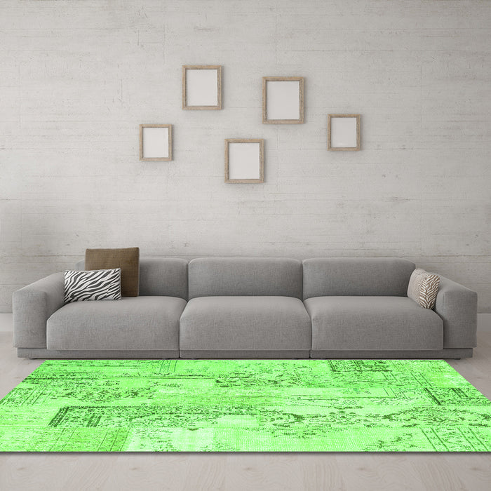 Machine Washable Abstract Green Contemporary Area Rugs in a Living Room,, wshcon2933grn