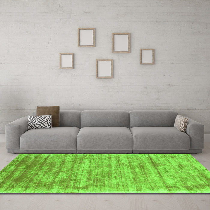 Machine Washable Abstract Green Contemporary Area Rugs in a Living Room,, wshcon2937grn