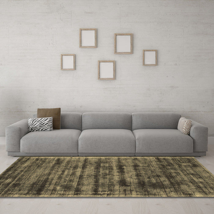 Machine Washable Abstract Brown Contemporary Rug in a Living Room,, wshcon2941brn