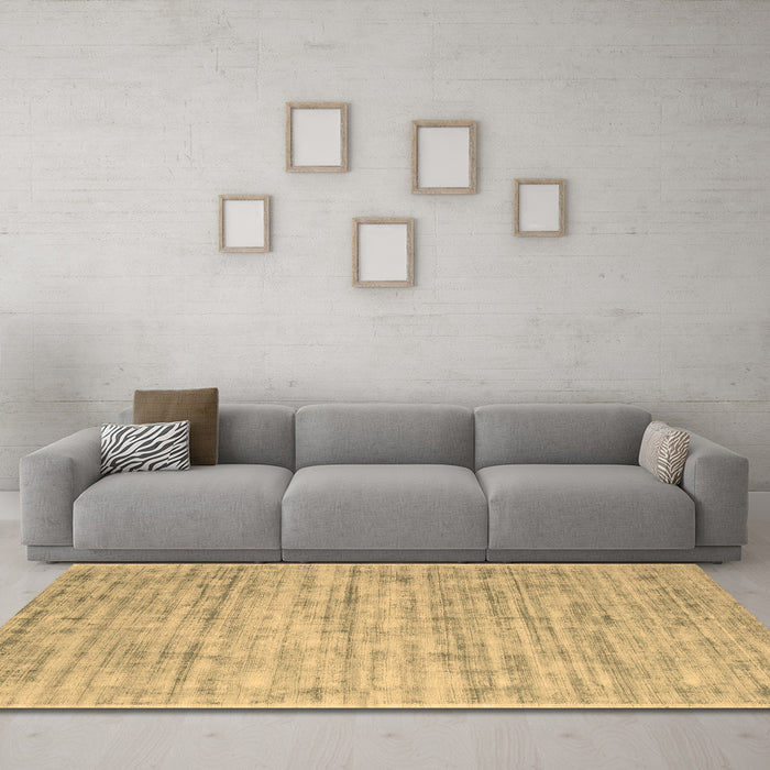 Machine Washable Abstract Brown Contemporary Rug in a Living Room,, wshcon2946brn