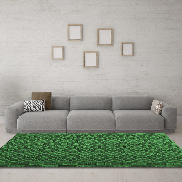 Machine Washable Oriental Emerald Green Traditional Area Rugs in a Living Room,, wshcon2953emgrn
