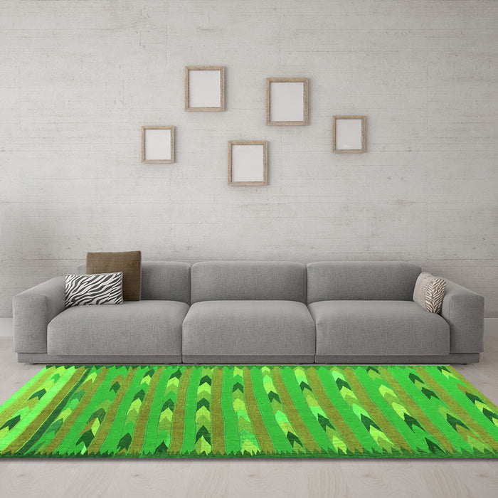 Machine Washable Abstract Green Contemporary Area Rugs in a Living Room,, wshcon2954grn