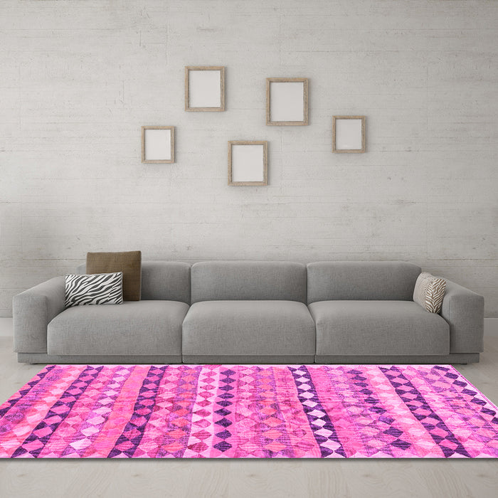 Machine Washable Oriental Pink Traditional Rug in a Living Room, wshcon2959pnk