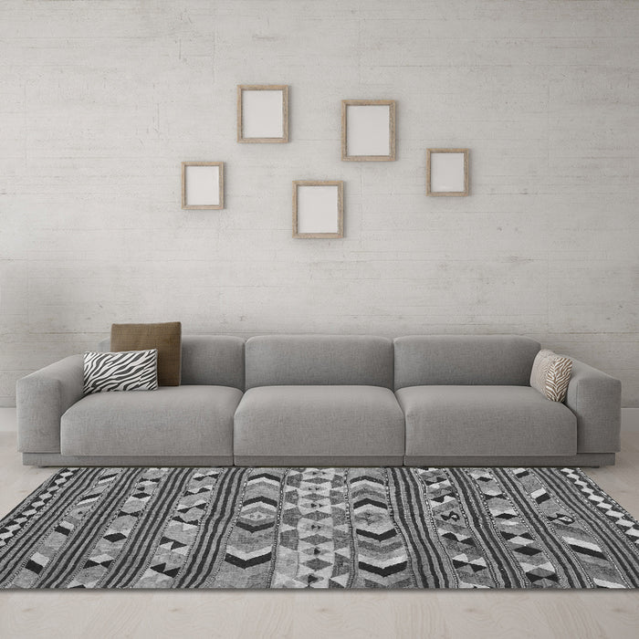 Machine Washable Oriental Gray Traditional Rug in a Living Room,, wshcon2960gry