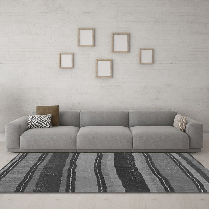 Machine Washable Oriental Gray Traditional Rug in a Living Room,, wshcon2967gry