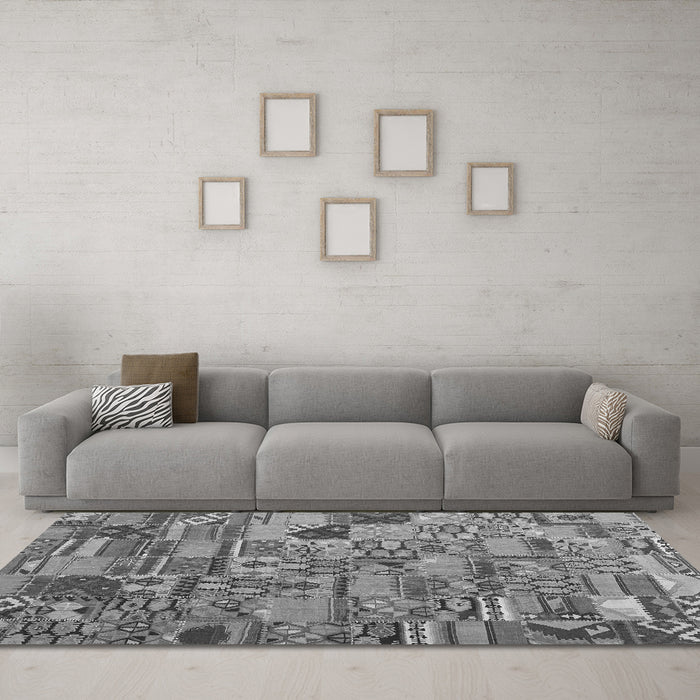 Machine Washable Patchwork Gray Transitional Rug in a Living Room,, wshcon2970gry