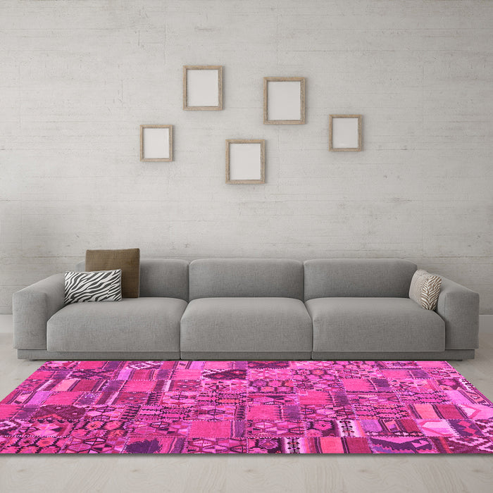 Machine Washable Patchwork Pink Transitional Rug in a Living Room, wshcon2970pnk