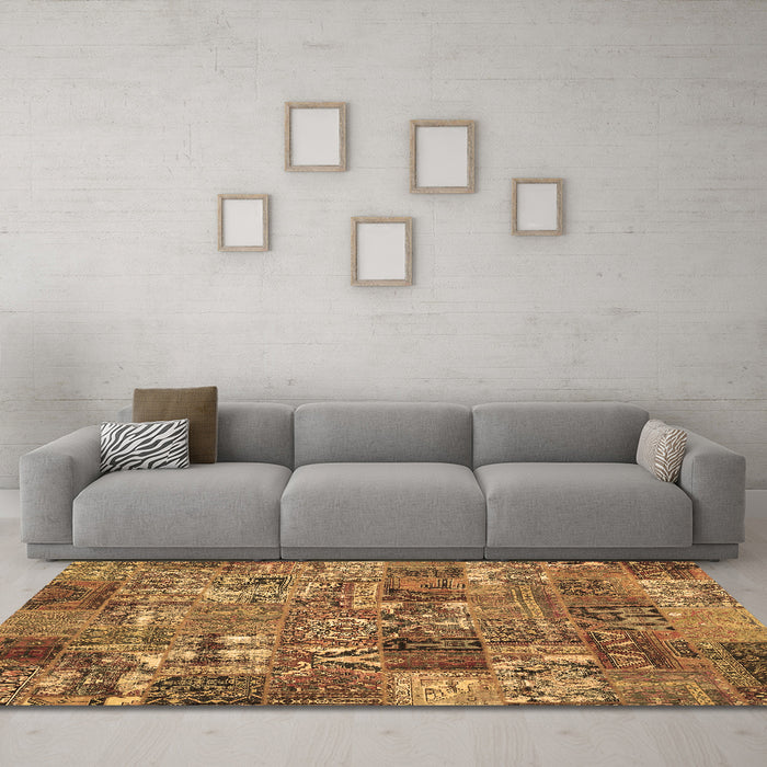 Machine Washable Abstract Brown Contemporary Rug in a Living Room,, wshcon2971brn