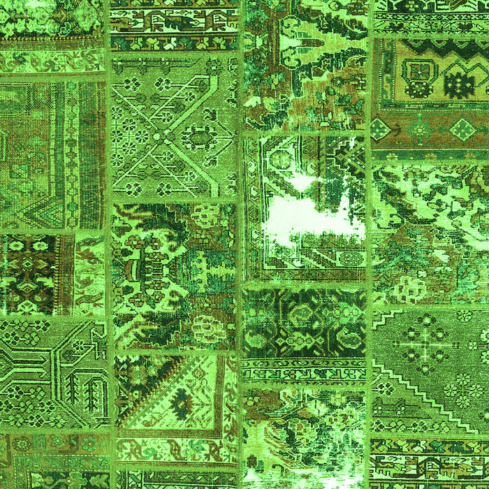 Serging Thickness of Patchwork Green Transitional Rug, con2973grn