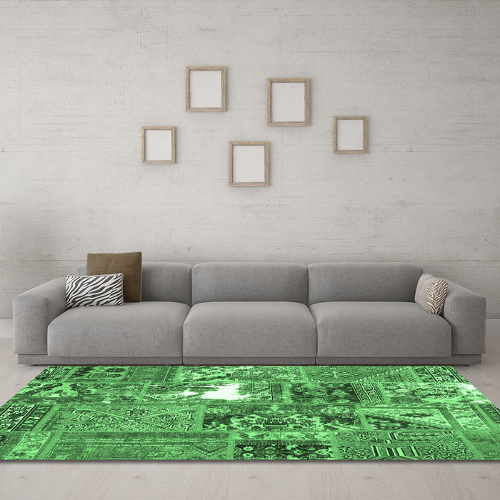 Machine Washable Patchwork Emerald Green Transitional Area Rugs in a Living Room,, wshcon2973emgrn