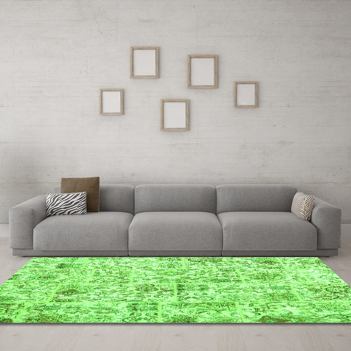 Machine Washable Patchwork Green Transitional Area Rugs in a Living Room,, wshcon2975grn