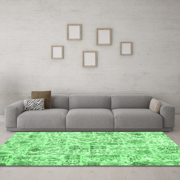 Machine Washable Patchwork Emerald Green Transitional Area Rugs in a Living Room,, wshcon2975emgrn