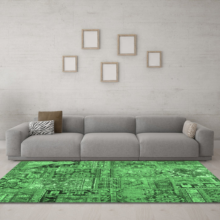 Machine Washable Patchwork Emerald Green Transitional Area Rugs in a Living Room,, wshcon2979emgrn