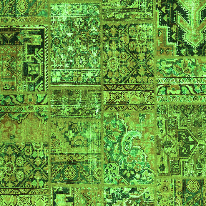 Serging Thickness of Machine Washable Patchwork Green Transitional Area Rugs, wshcon2979grn