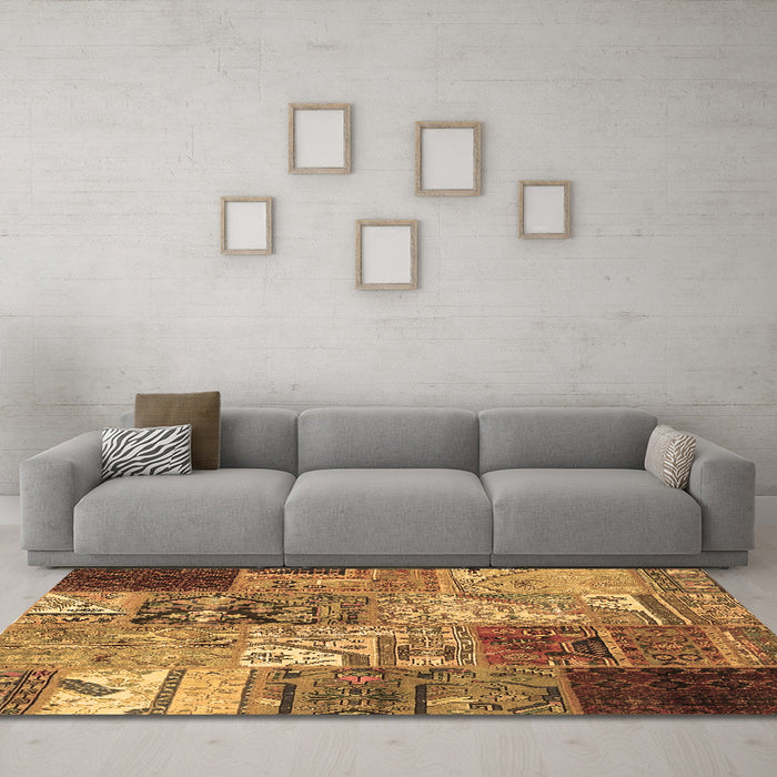 Machine Washable Patchwork Brown Transitional Rug in a Living Room,, wshcon2983brn