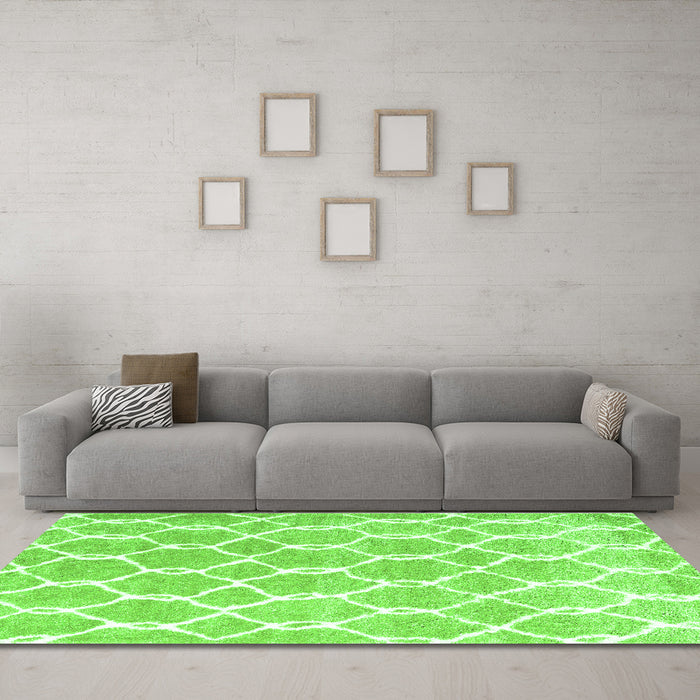 Machine Washable Trellis Green Modern Area Rugs in a Living Room,, wshcon2984grn