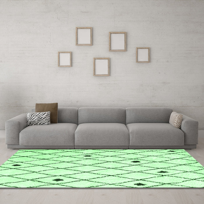 Machine Washable Terrilis Emerald Green Contemporary Area Rugs in a Living Room,, wshcon2985emgrn