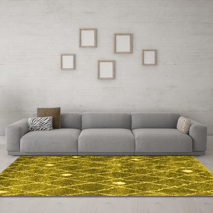 Machine Washable Trellis Yellow Modern Rug in a Living Room, wshcon2987yw