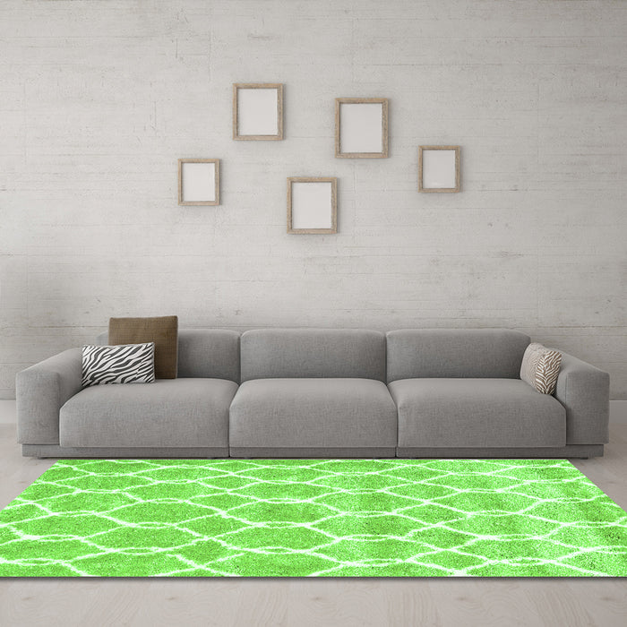 Machine Washable Trellis Green Modern Area Rugs in a Living Room,, wshcon2988grn