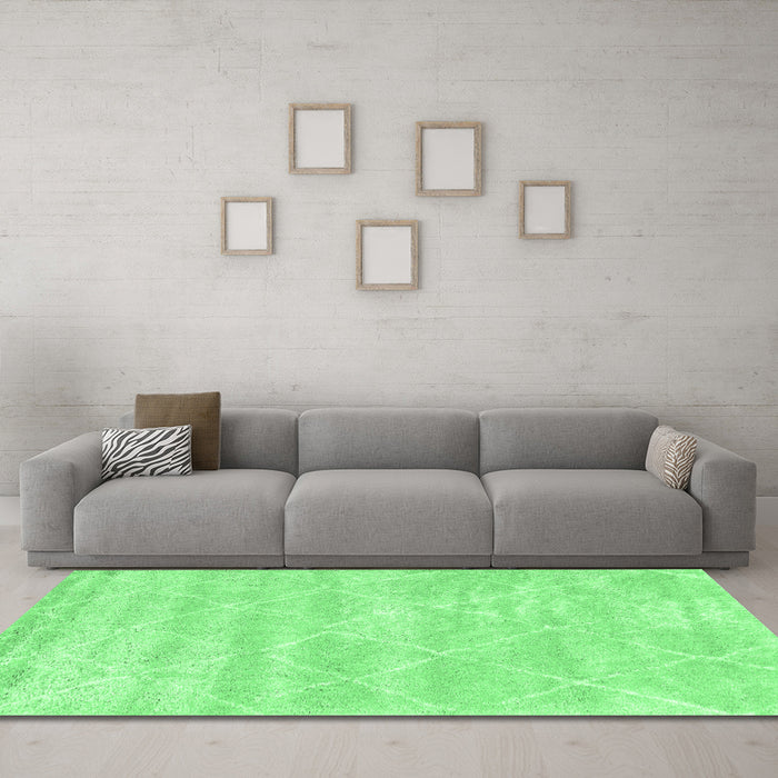 Machine Washable Trellis Emerald Green Modern Area Rugs in a Living Room,, wshcon2989emgrn