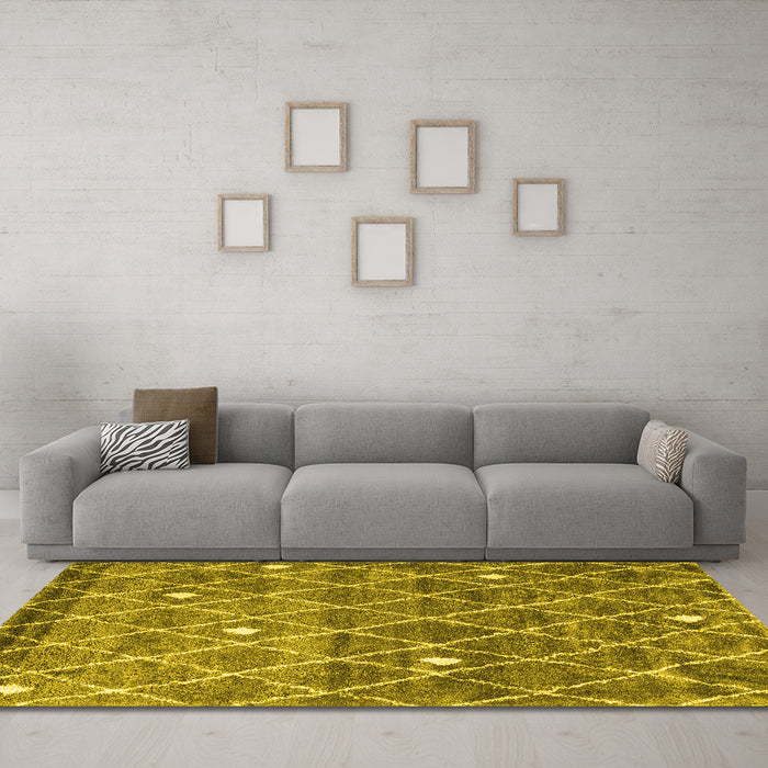 Machine Washable Trellis Yellow Modern Rug in a Living Room, wshcon2993yw