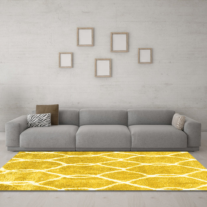Machine Washable Trellis Yellow Modern Rug in a Living Room, wshcon2994yw
