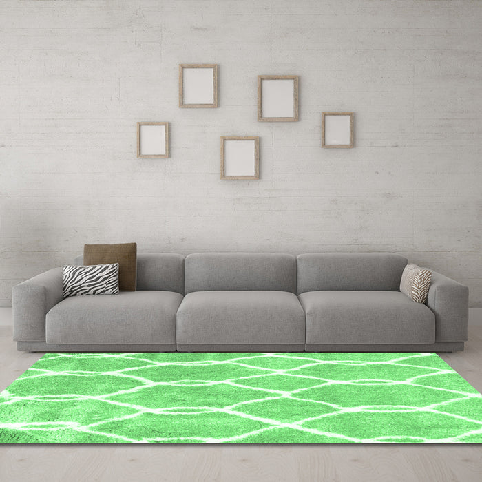 Machine Washable Trellis Emerald Green Modern Area Rugs in a Living Room,, wshcon2994emgrn