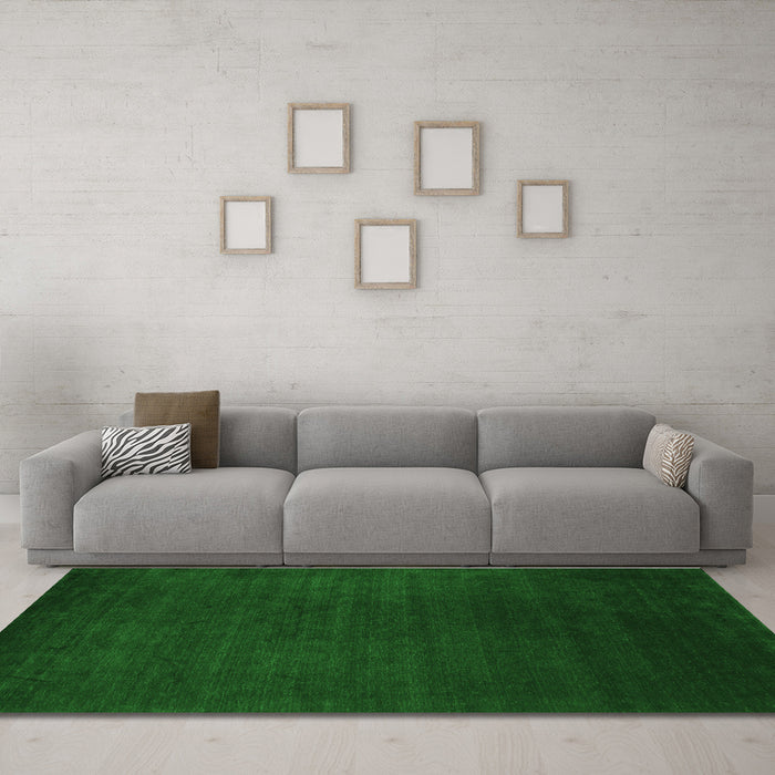 Machine Washable Abstract Green Contemporary Area Rugs in a Living Room,, wshcon29grn