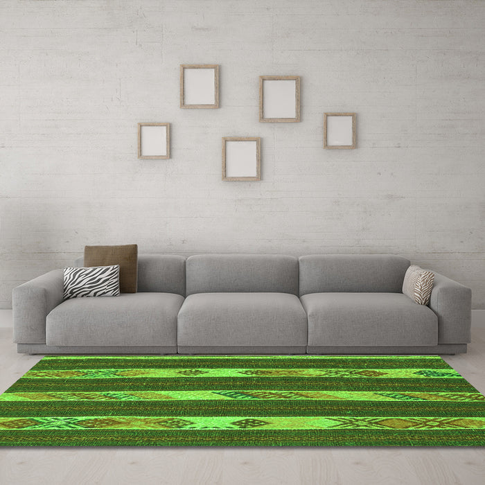 Machine Washable Abstract Green Contemporary Area Rugs in a Living Room,, wshcon3000grn