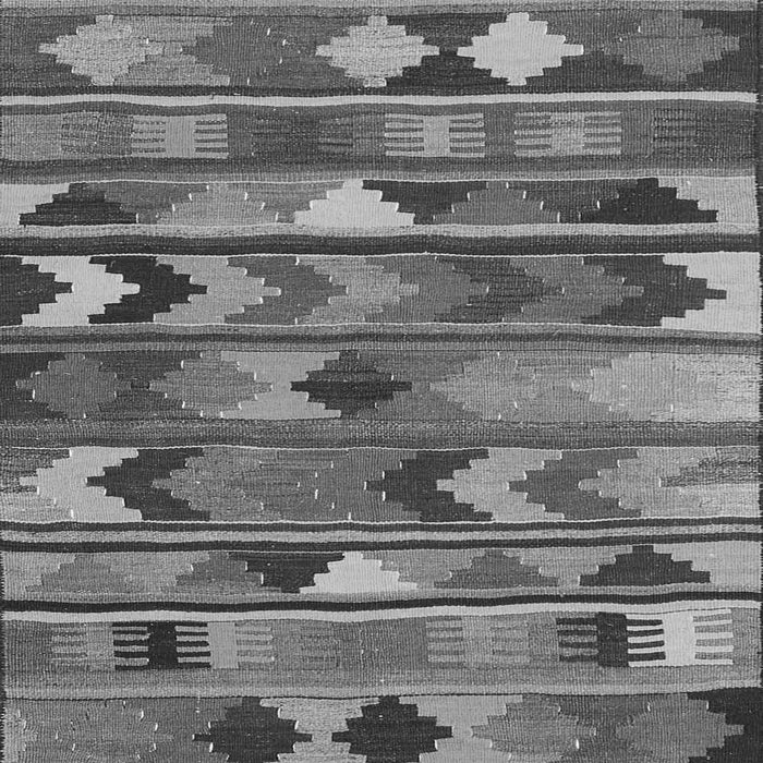 Serging Thickness of Machine Washable Southwestern Gray Country Rug, wshcon3001gry