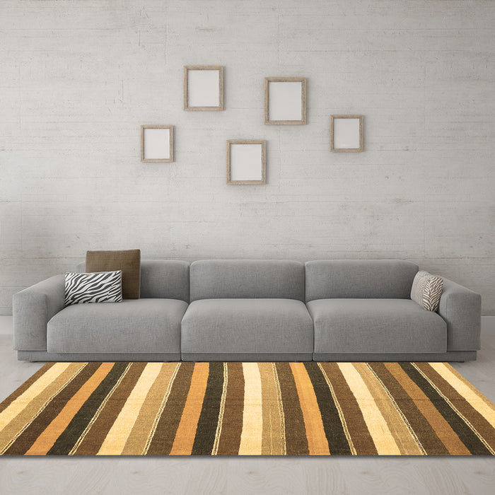 Machine Washable Abstract Brown Contemporary Rug in a Living Room,, wshcon3005brn