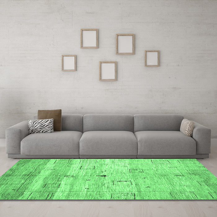 Machine Washable Abstract Emerald Green Contemporary Area Rugs in a Living Room,, wshcon3007emgrn