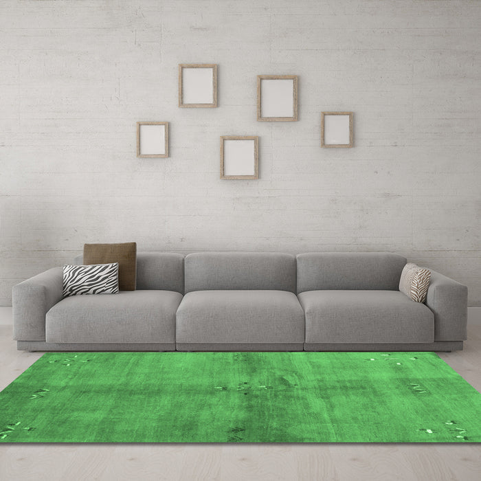 Machine Washable Abstract Emerald Green Contemporary Area Rugs in a Living Room,, wshcon3012emgrn