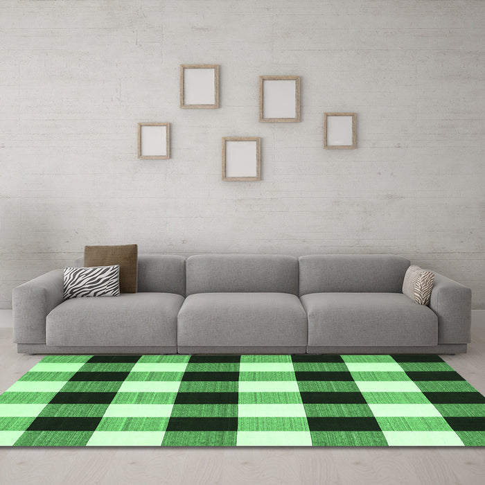 Machine Washable Checkered Emerald Green Modern Area Rugs in a Living Room,, wshcon3015emgrn