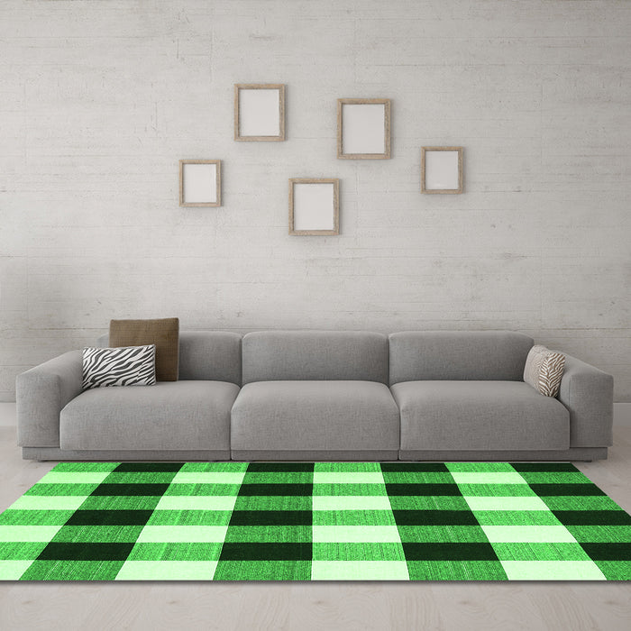 Machine Washable Checkered Green Modern Area Rugs in a Living Room,, wshcon3015grn