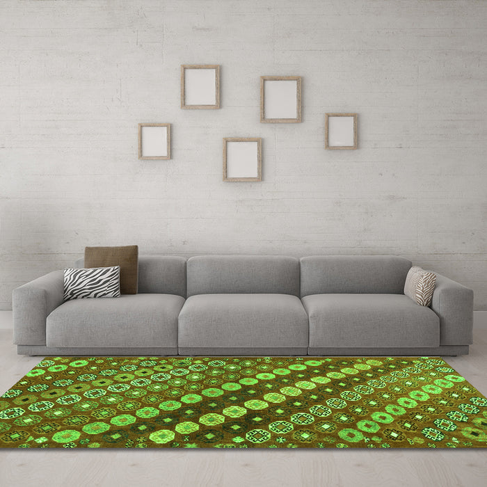 Machine Washable Abstract Green Contemporary Area Rugs in a Living Room,, wshcon3016grn