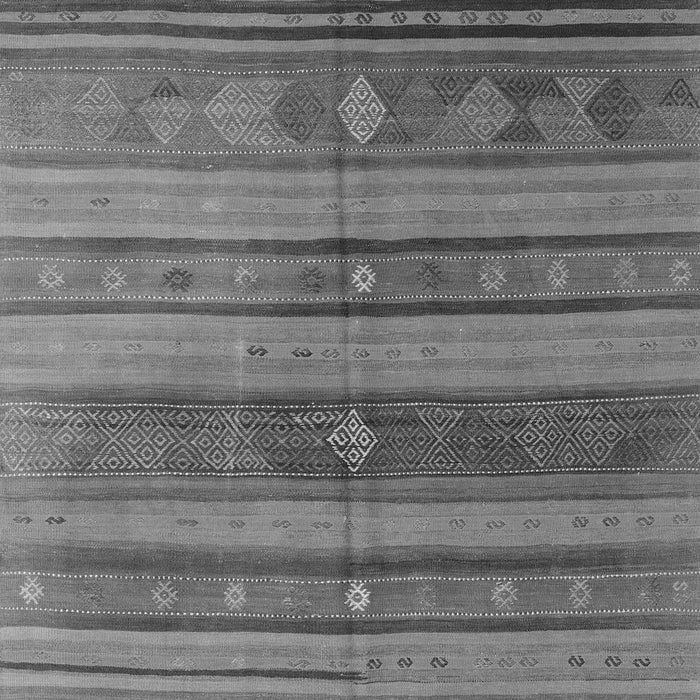 Serging Thickness of Machine Washable Southwestern Gray Country Rug, wshcon3017gry