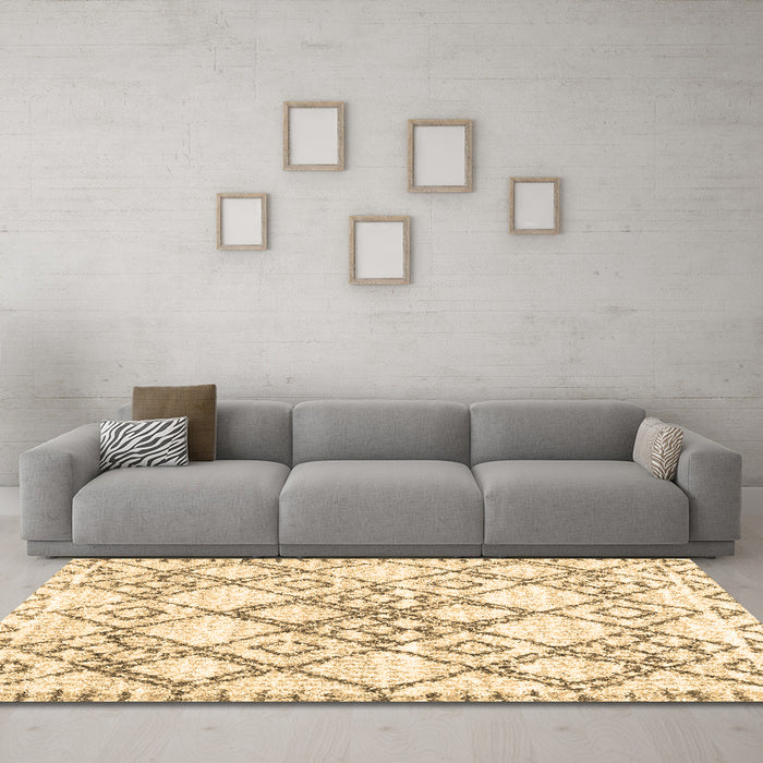 Machine Washable Abstract Brown Contemporary Rug in a Living Room,, wshcon3025brn