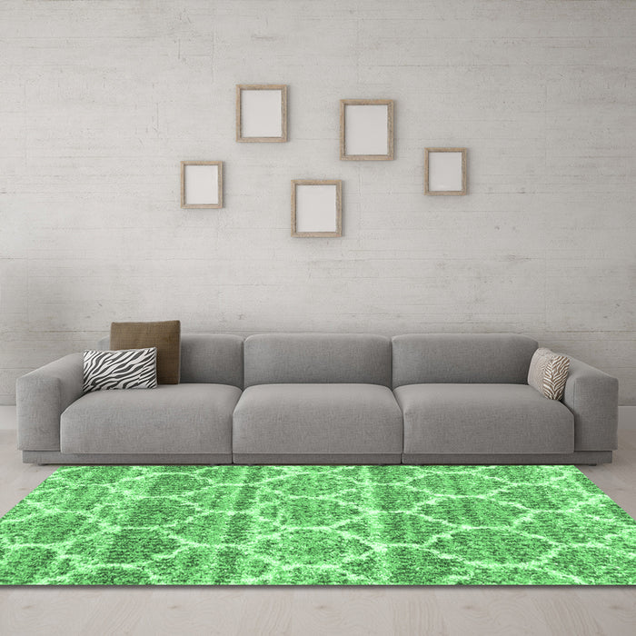 Machine Washable Trellis Emerald Green Modern Area Rugs in a Living Room,, wshcon3026emgrn